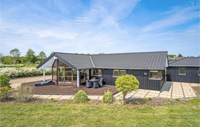 3 Bedroom Stunning Home In Ejstrupholm