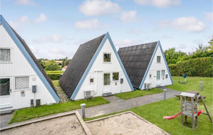 Two-Bedroom Holiday Home In Knebel