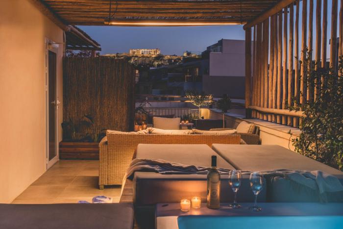 Luxury Apartment with Acropolis view Terrace and Jacuzzi in the Heart of Athens - Living Stone Azurite