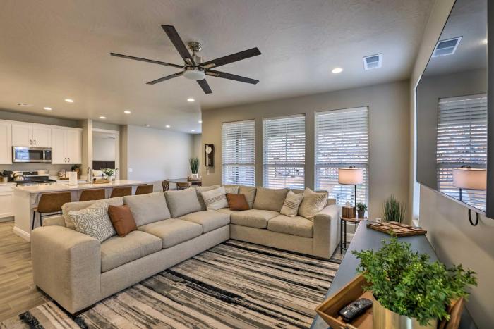 37 Mi to Zion Family Escape with Pool Access!