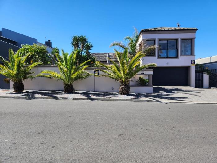 Balmoral Cottage, West Beach