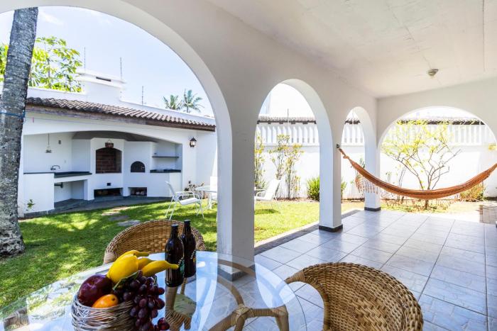 Linda Casa a 50m da Praia com Churrasqueira e Jardim