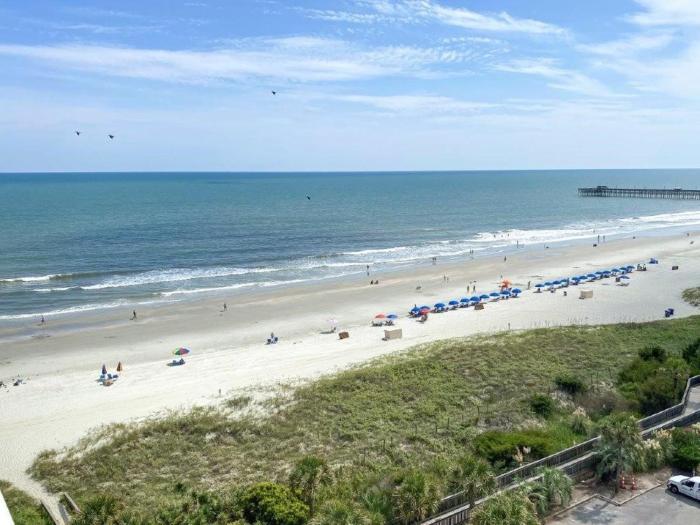 Stunning ocean view remodeled 2 bedroom 2 bath condo, 908 South Hampton condo