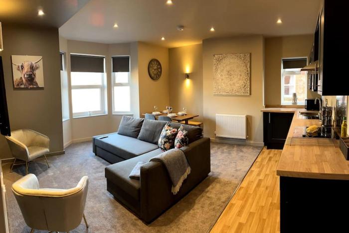 Spacious 2BR Duplex near Loughborough University Sleeps 6