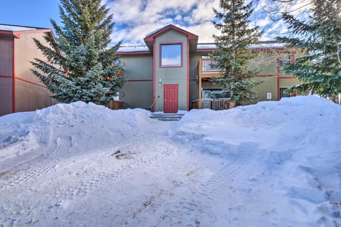 Cozy Breckenridge Condo Free Ski Shuttle Access!