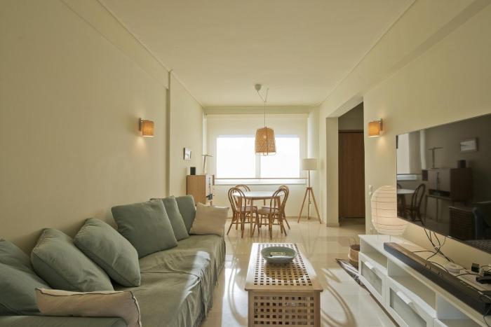 LucyZen! Stylish Apt, Athenian Riviera, near beach