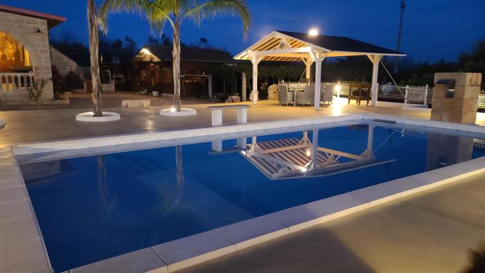 Villa Anna Salento - due camere con piscina, cucina e BBQ a pochi minuti dal mare