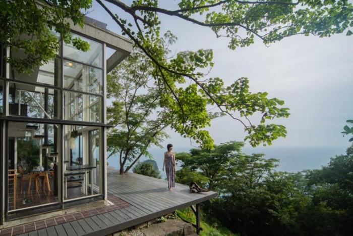 Izu Cliff House. Open Ocean Views. National Park.