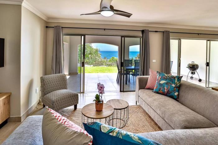 Coastal Luxe - Ocean View Apartment