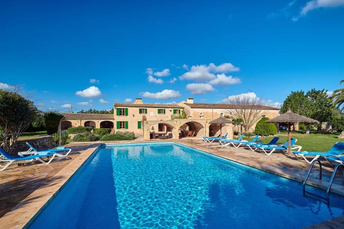 Finca Son Oliver by Mallorca House Rent