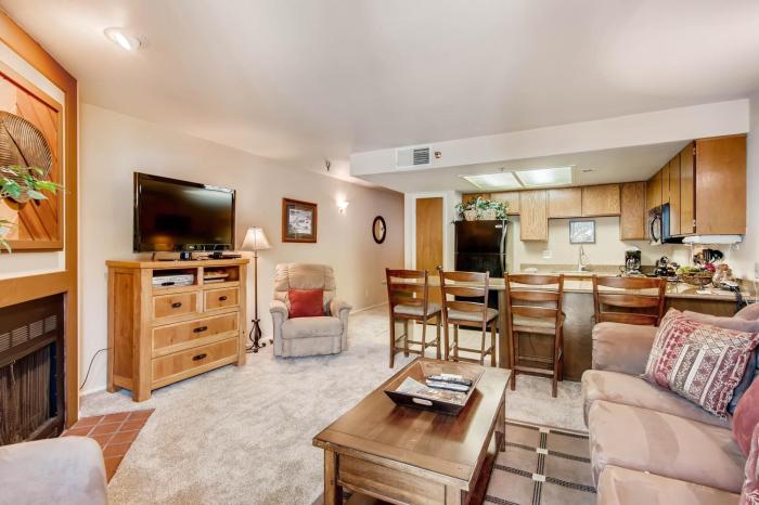 POWDER POINTE 201A condo