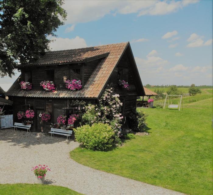 Stay At This Magnificent 100 Year Old Barn