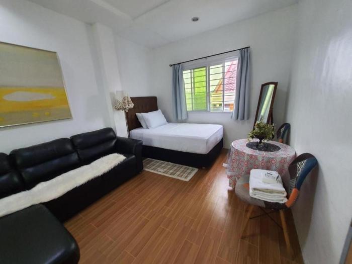 La Sierra Guest House