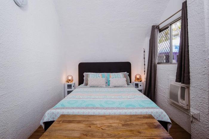 Unique Ocean-front Igloo at Trinity Beach sleeps 2