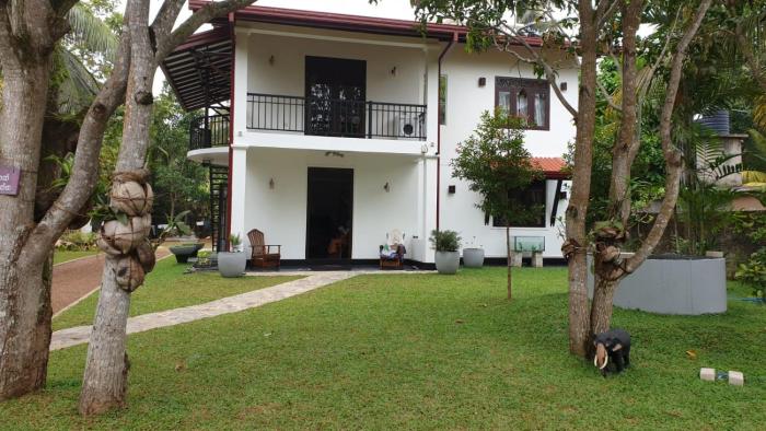 Chenu Villa Hikka