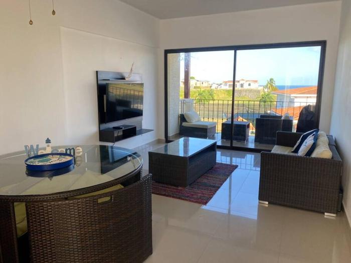 Beautiful Apartment in Vista Mar Golf, Beach & Marina