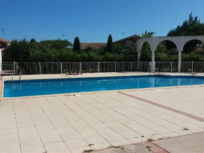 Pavillon avec Terrasse pour 4 Personnes - FR-1-701-41
