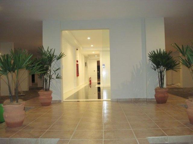 Novo, Iluminado 3 Quartos Piscina Garagem