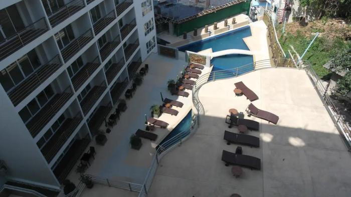 BeststayinPhuket Mountain Poolviews