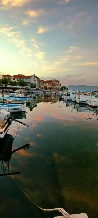 Apartment in Slatine with sea view, balcony, air conditioning, Wi-Fi (4784-1)