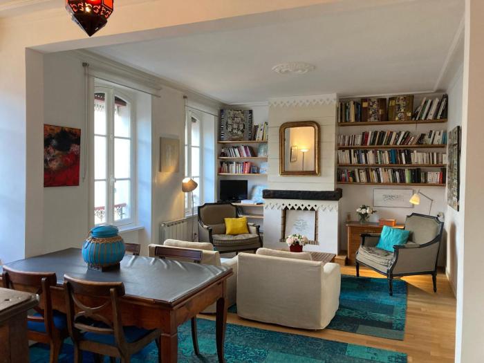 Appartement élégant au coeur de Le Palais avec WiFi - FR-1-418-197