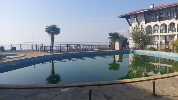 Monastery II Garden stay like home