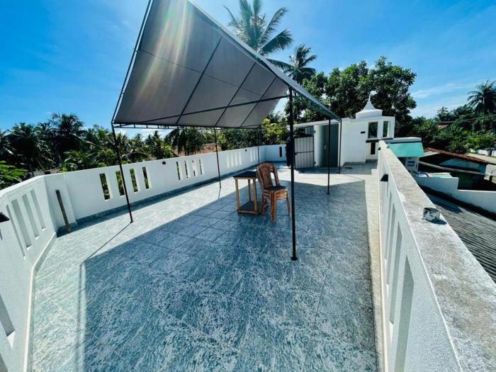 Lak Villa