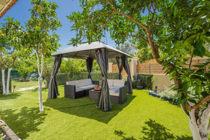 Ninas & Maras Apartments