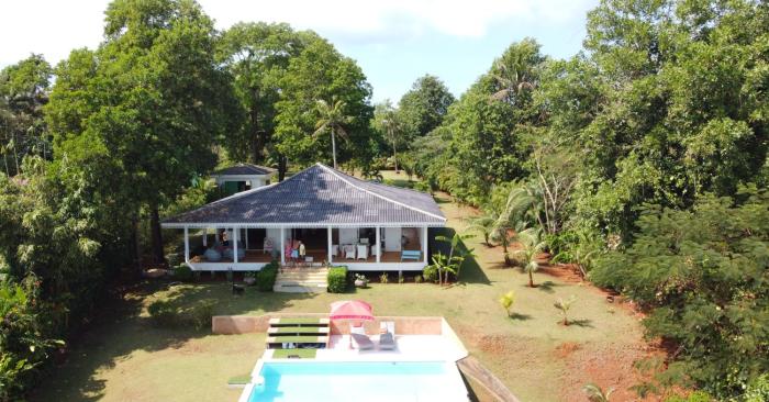 Baan Zourite seaview villa