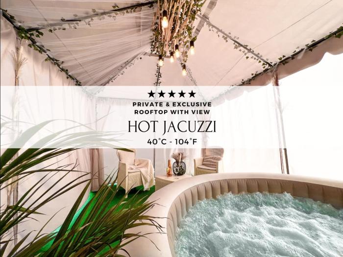 Colosseum House - Private Rooftop, Jacuzzi Hot Tub & View