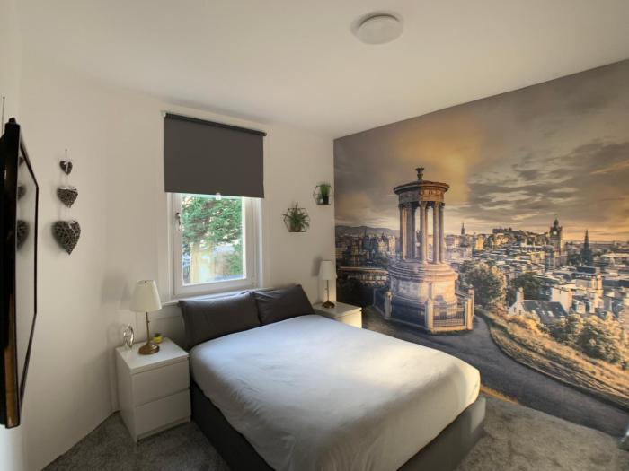 Maria- Bright and Modern City Center Apartment .