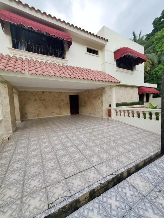 Villa Isabel, NO SMOKING, cerca embajada USA