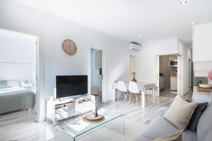 Apartment Next to Sagrada Familia, the Essence of Barcelona