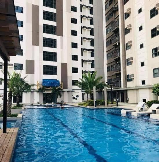 Horizon 101 A10 Shortwalk Robinsons Mall + Free Wifi+ Netflix