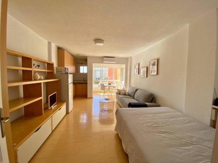 Estudio soleado y bien ubicado