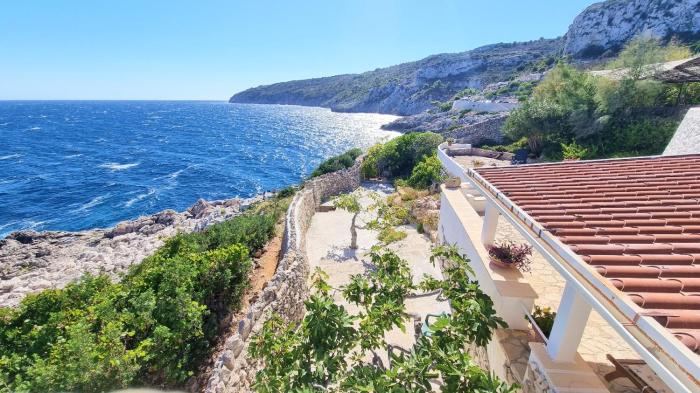 Dimora degli Artisti - Ciolo private sea access by LoveSud