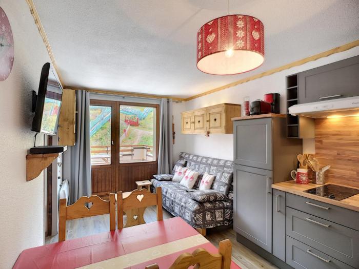 Ski aux pieds : 2 pièces, 5 pers, terrasse, parking gratuit, WiFi - FR-1-178-88