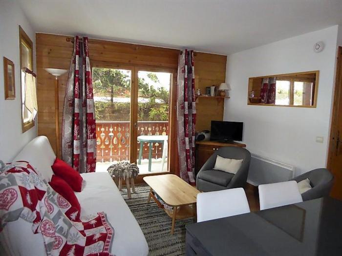 Rez-de-jardin 3 pièces proche pistes, jusquà 6 personnes - FR-1-464-55