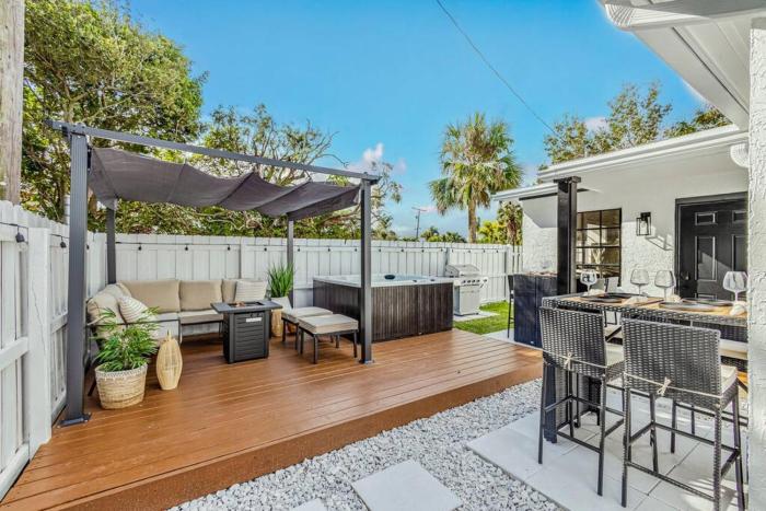 * NEW* The Bungalow Jupiter! - Moremoments Rentals