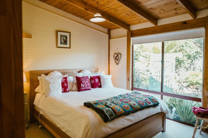 Fleurtys Point Cottage at Franklin South, Huon Valley, Tasmania