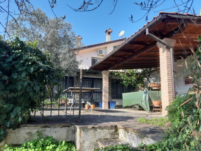 LILIUM HOUSE ARCE