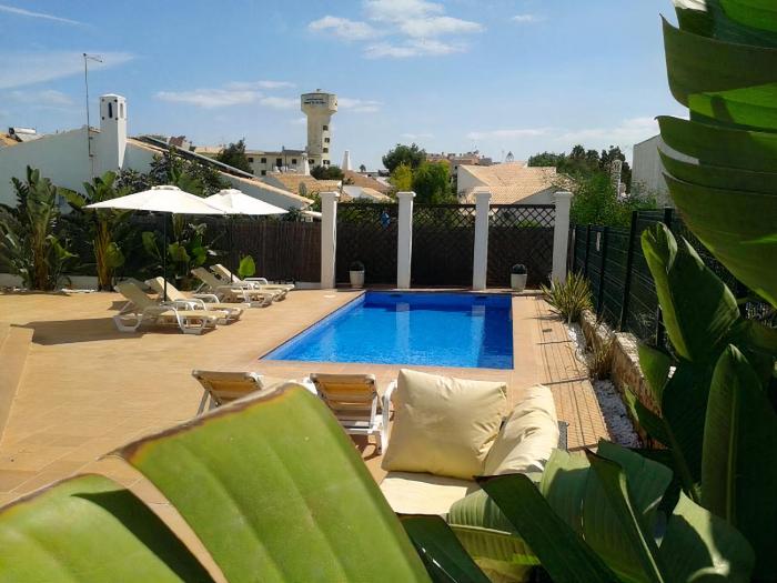 Villa 81 great spot Oura beach, Albufeira