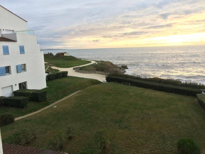 Appartement 4 personnes proche centre ville de Royan avec terrasse et parking privé - FR-1-494-88