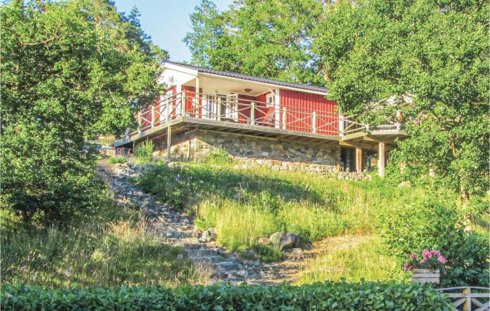 Awesome Home In Västervik With Wifi