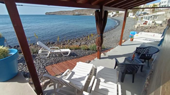 Casa marinera en la Orilla del mar