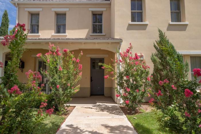 Mirabella Villa Private Pool and Outdoor Kitchen