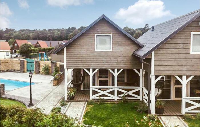 Pet Friendly Home In Karwia