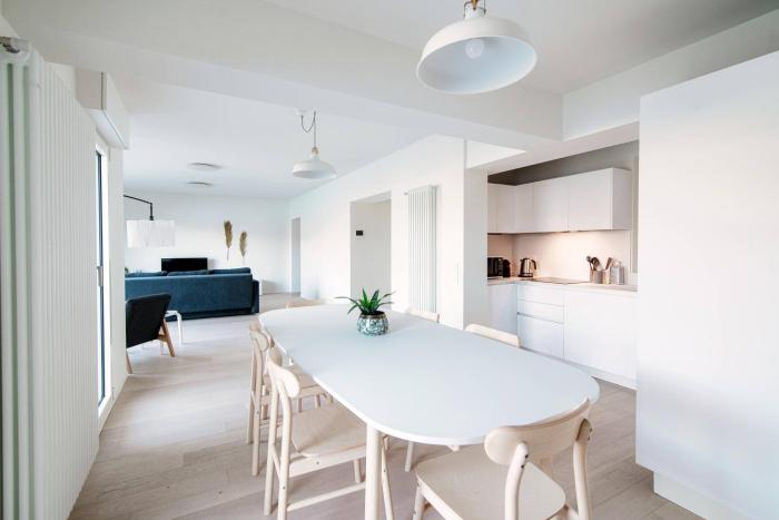La Palma 2 by Quokka 360 - Spacious Lake View Apartment