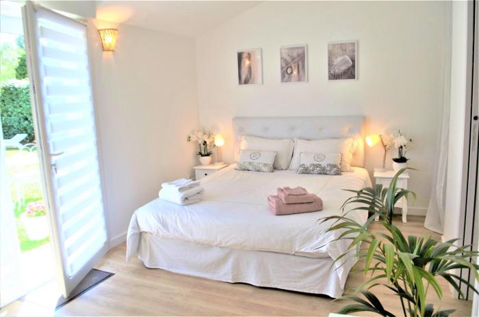 Chambre dhôtes de charme MERBLEUESOLEIL