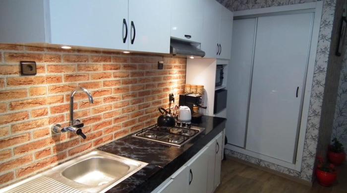 StayHere, Nice Apartment with Garden and sea view, 1 min walk From Beach, High-Speed WI-FI